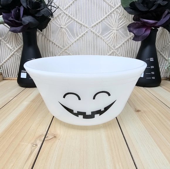 Federal Glass Dura White Mixing Bowl - Picture 1 of 6